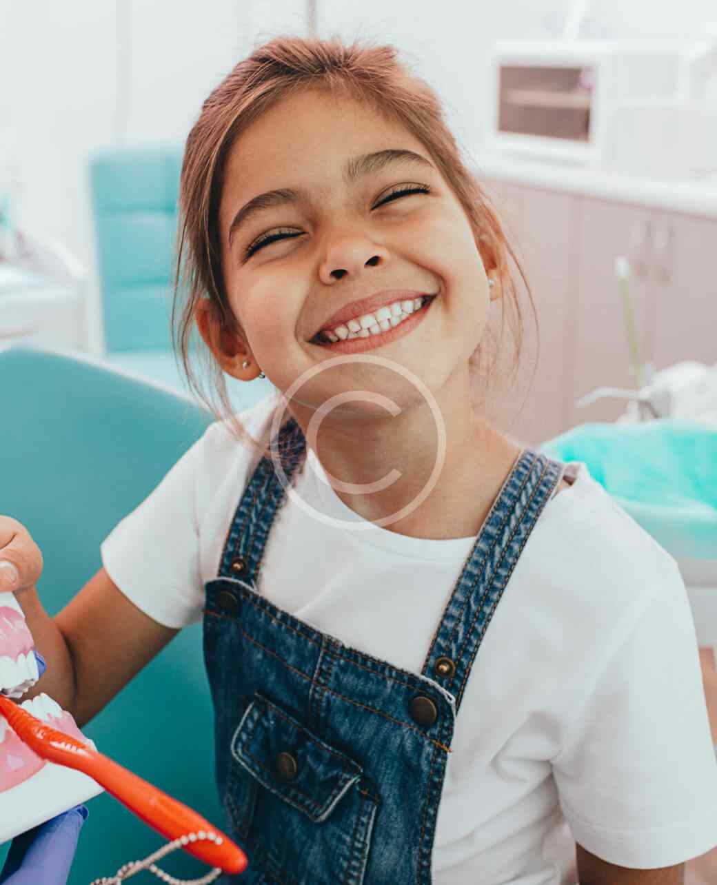 Odontología Familiar: Cuidando las Sonrisas de Toda la Familia